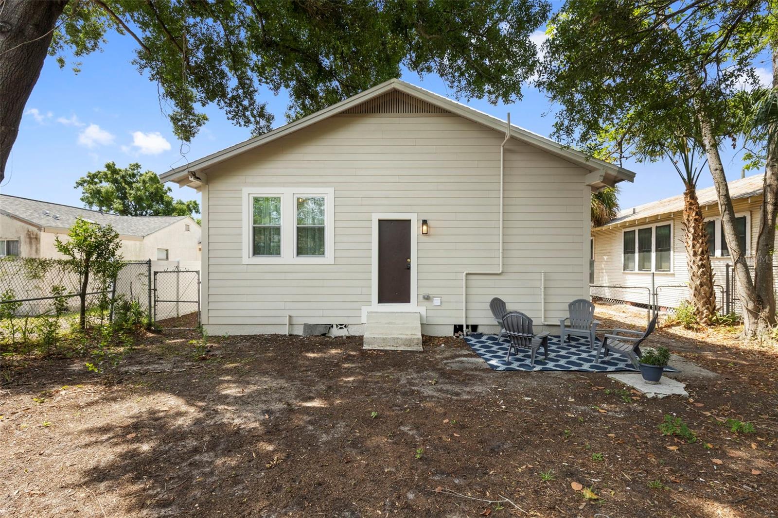1917 W LEMON ST
