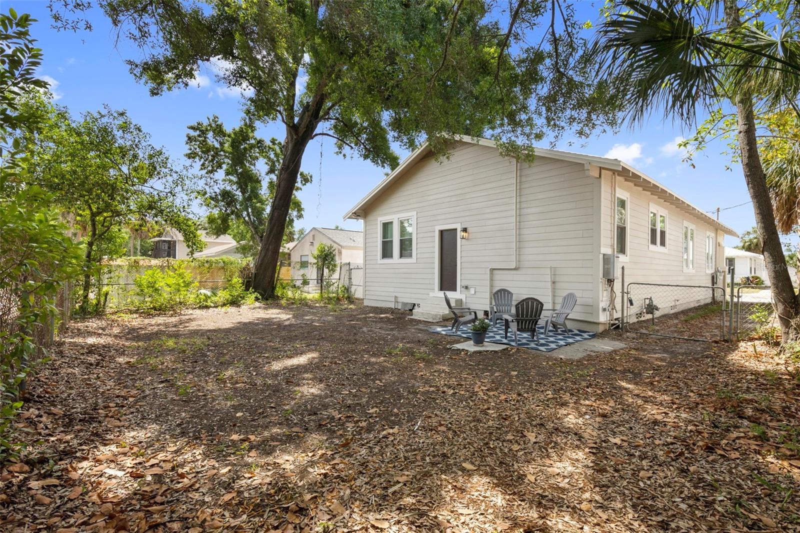 1917 W LEMON ST