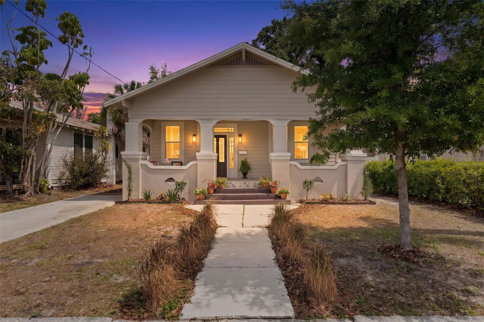 1917 W LEMON ST