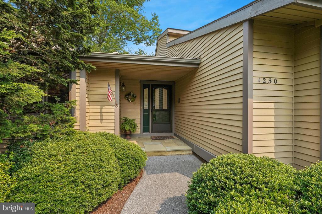 1230 PRINCETON LANE Unit: 1230
