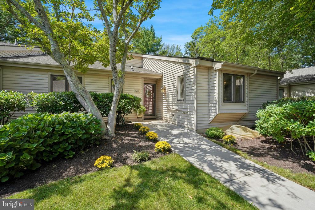 471 EATON WAY Unit: 471
