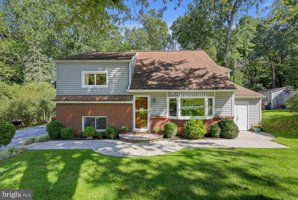 28 SUNSET DRIVE