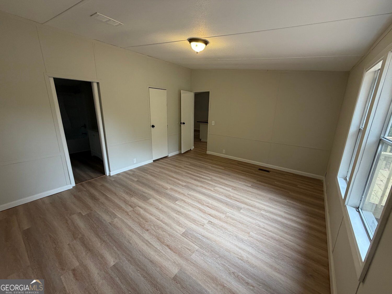 6125 River Run Circle