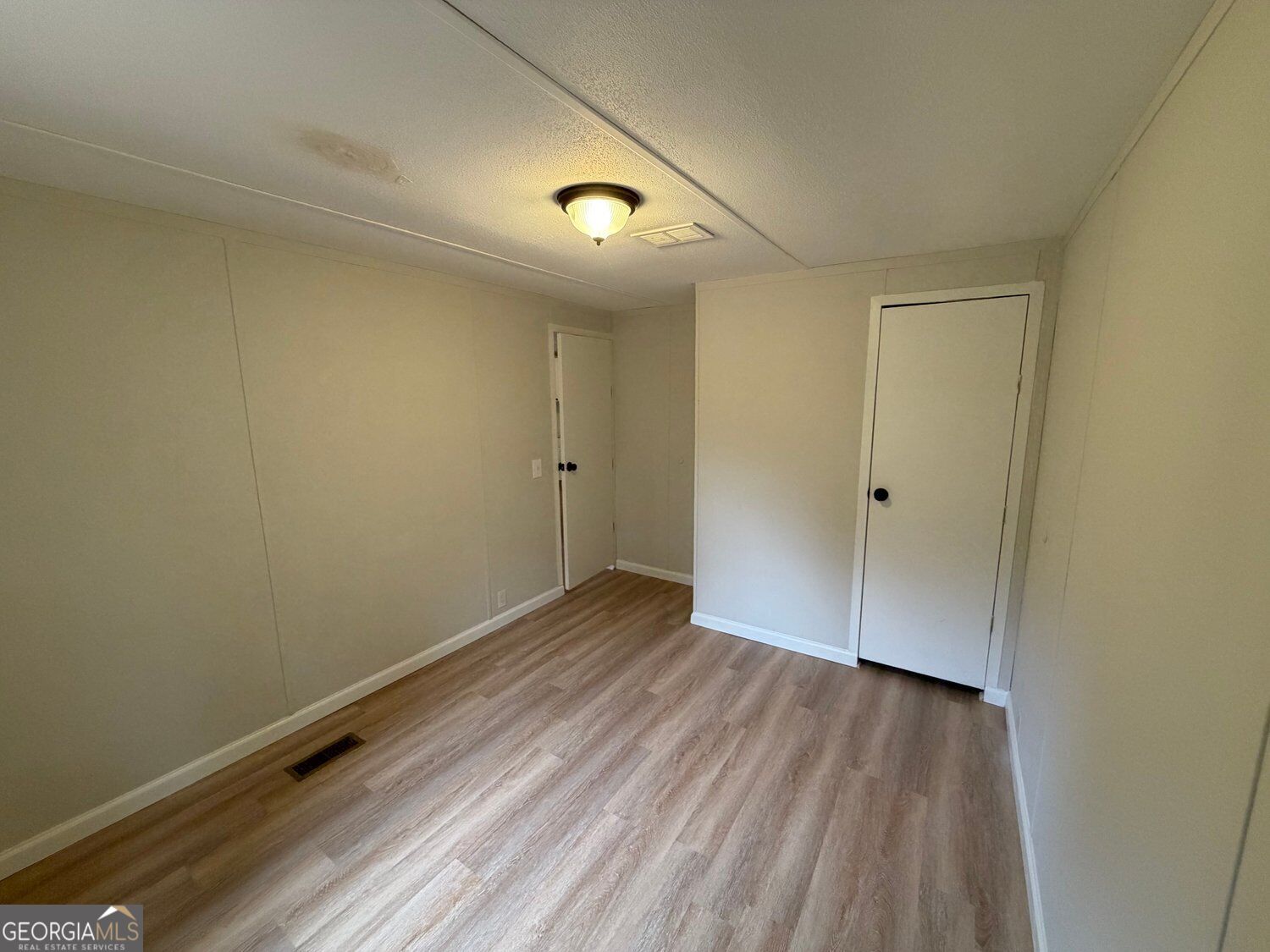 6125 River Run Circle