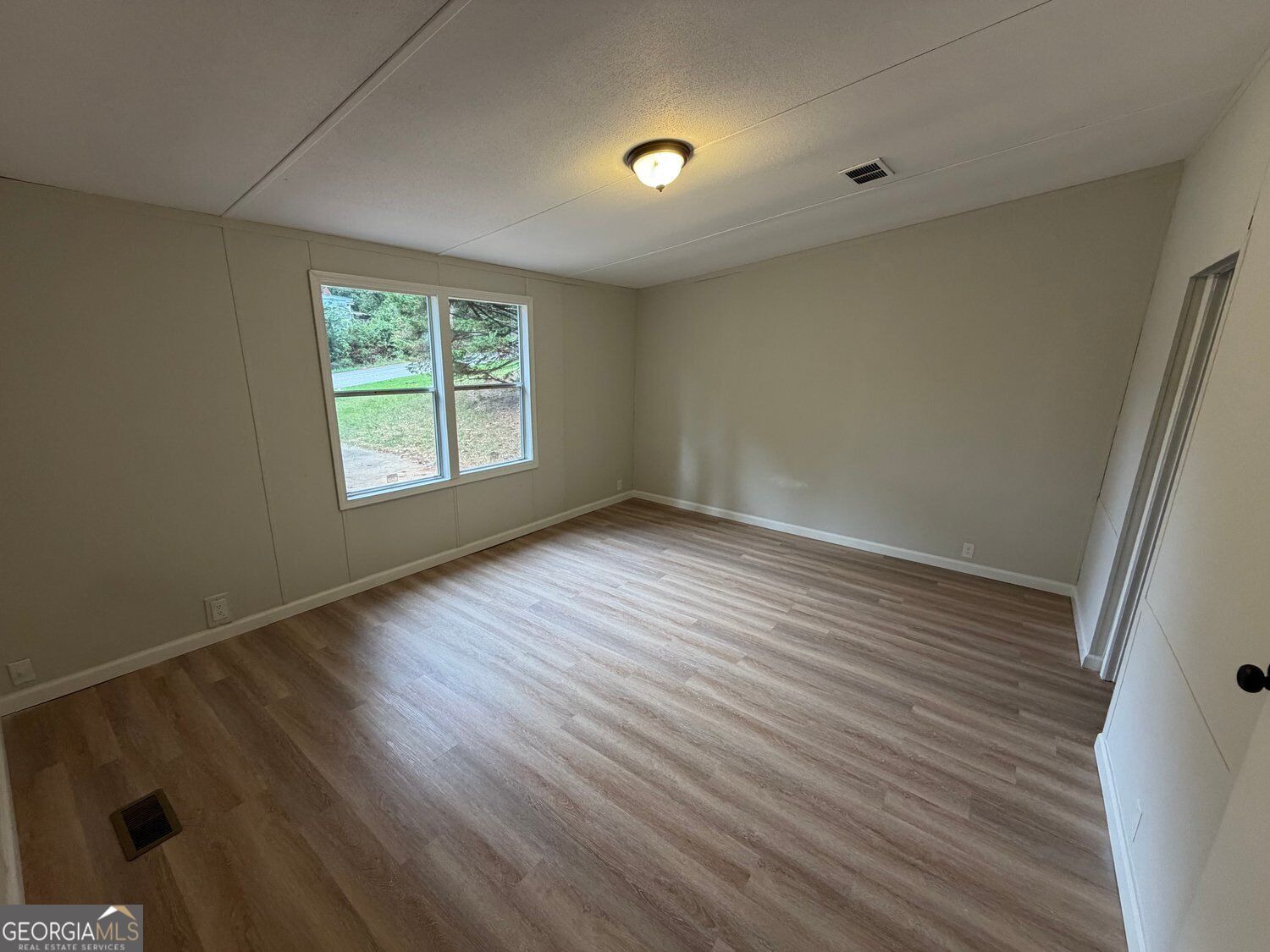 6125 River Run Circle