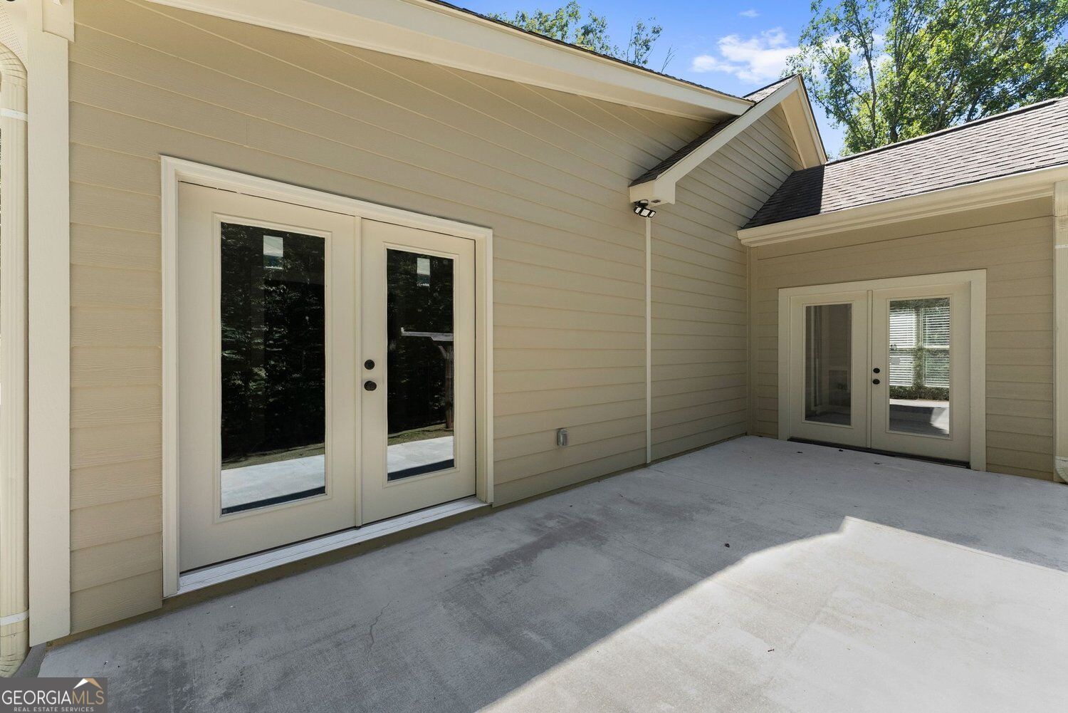 3588 Phoenix Cove Drive