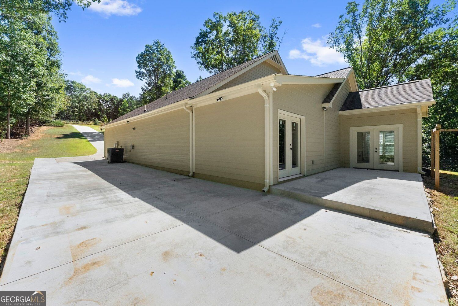 3588 Phoenix Cove Drive