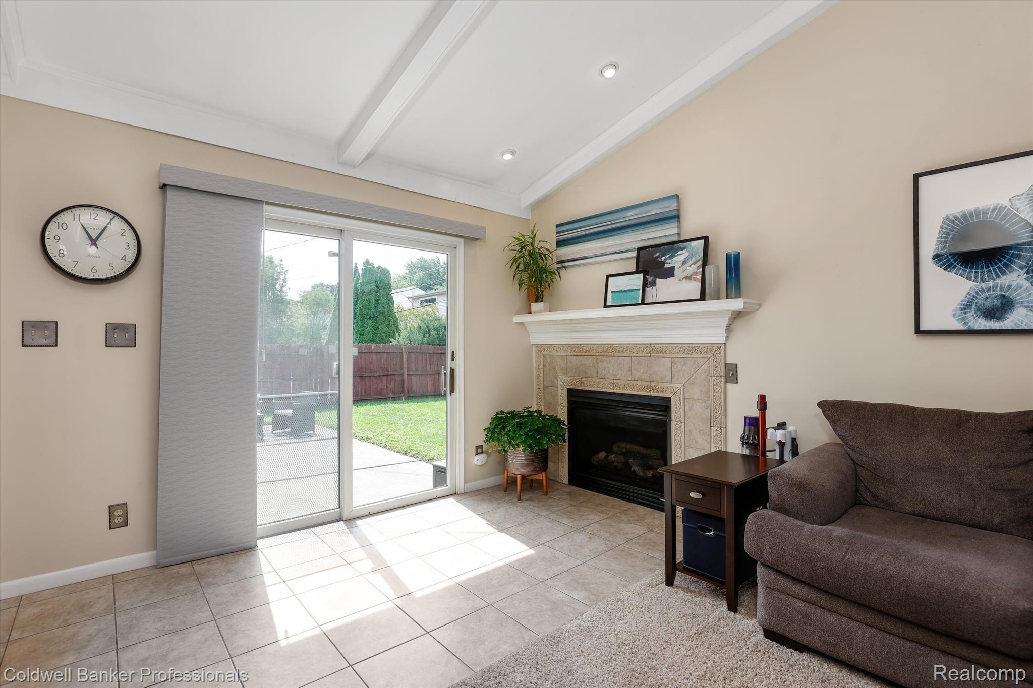 23248 ROBERT JOHN Street