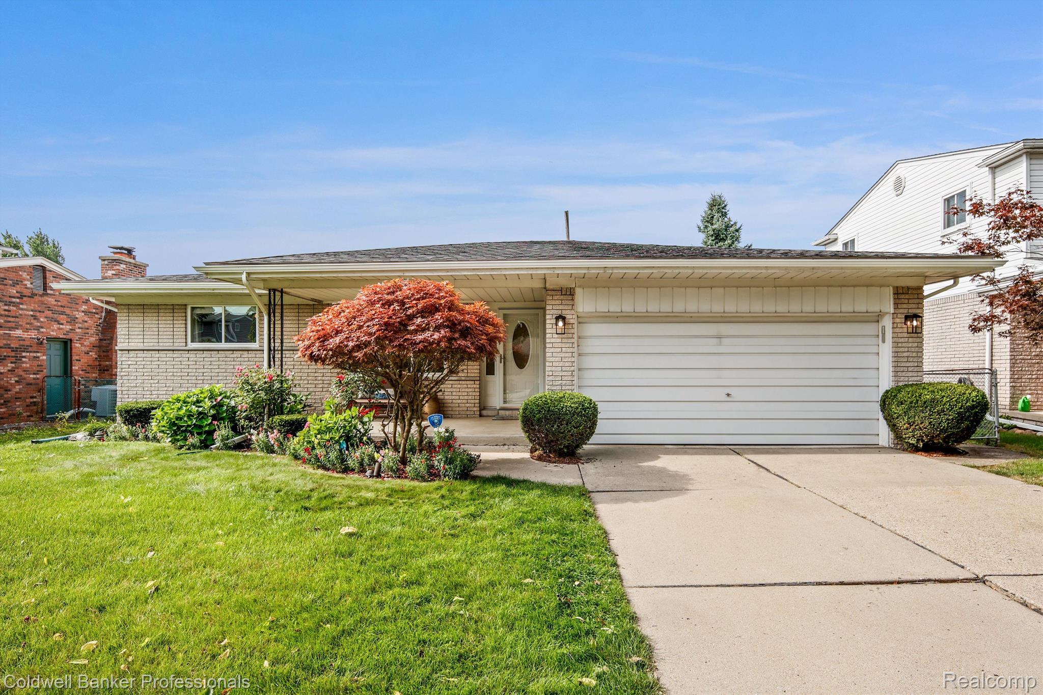 23248 ROBERT JOHN Street