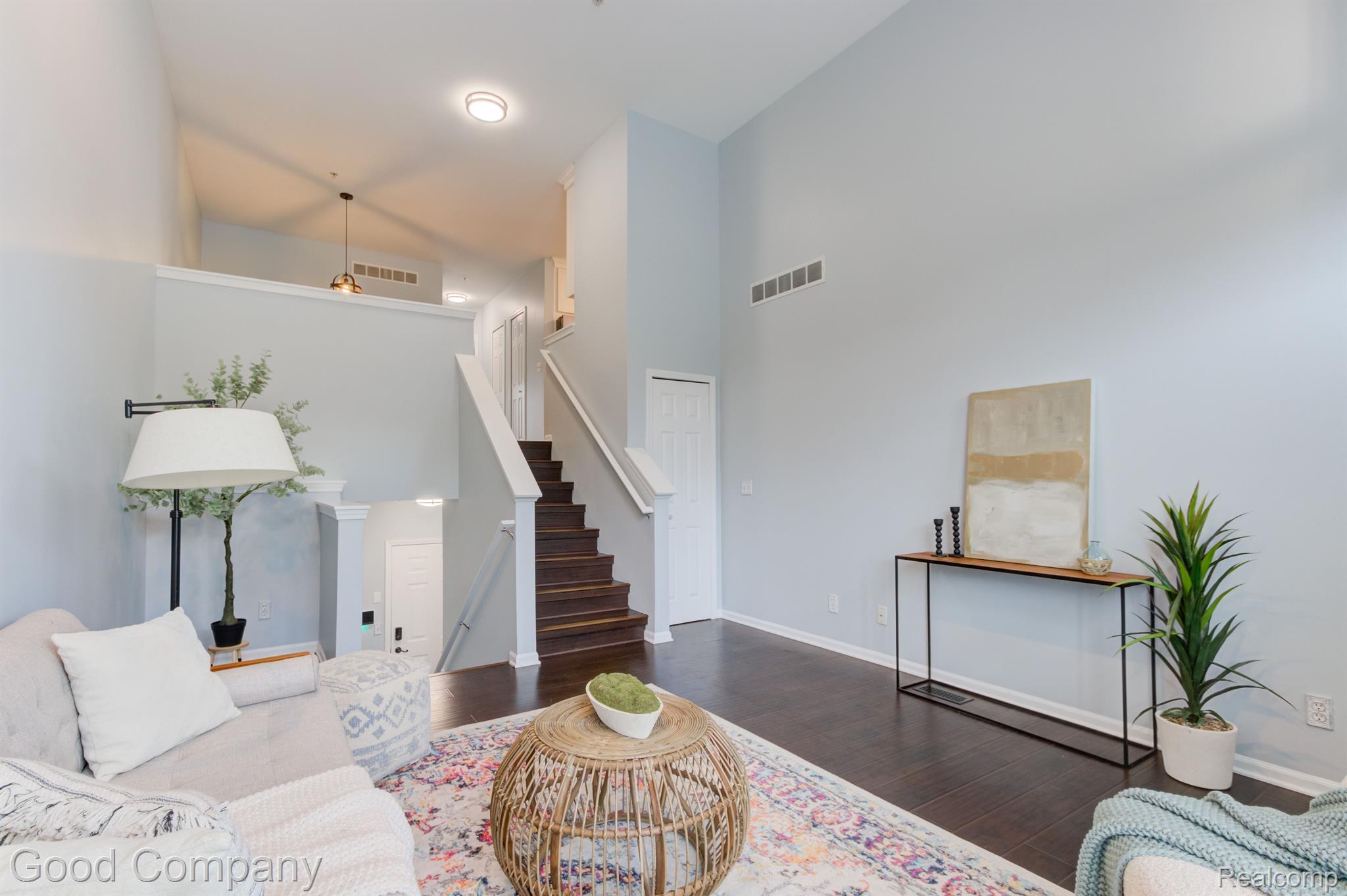 23952 WOODWARD Avenue