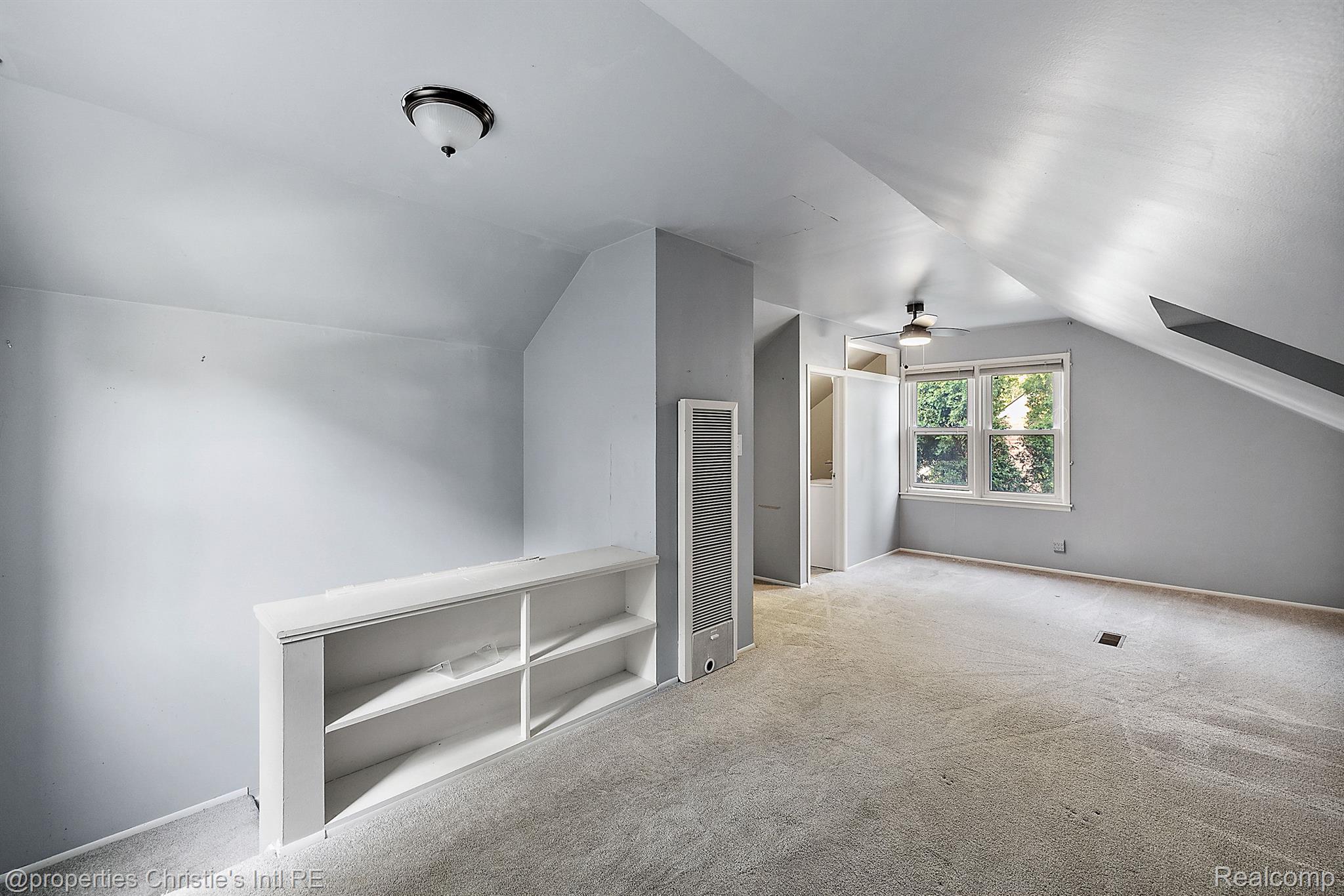 1591 CATALPA Drive