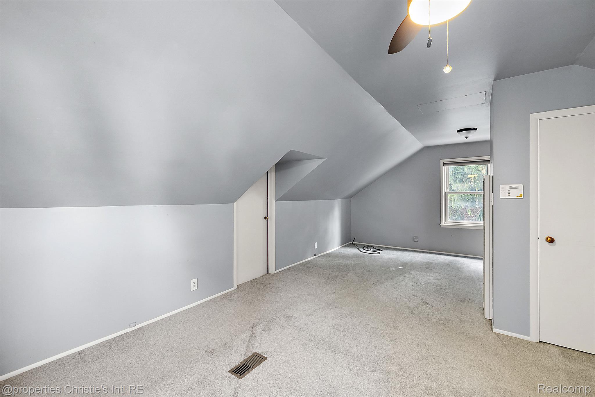 1591 CATALPA Drive