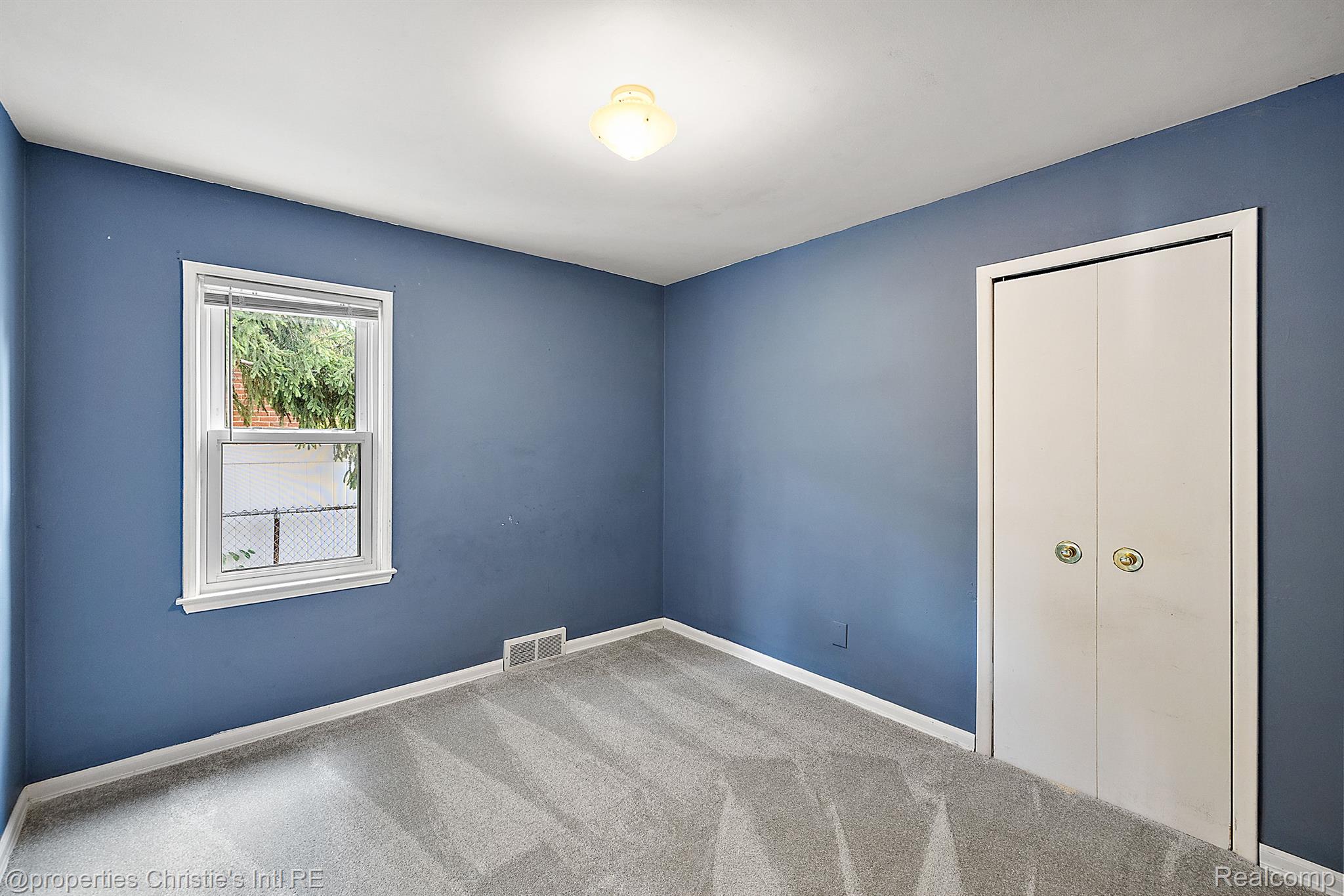 1591 CATALPA Drive