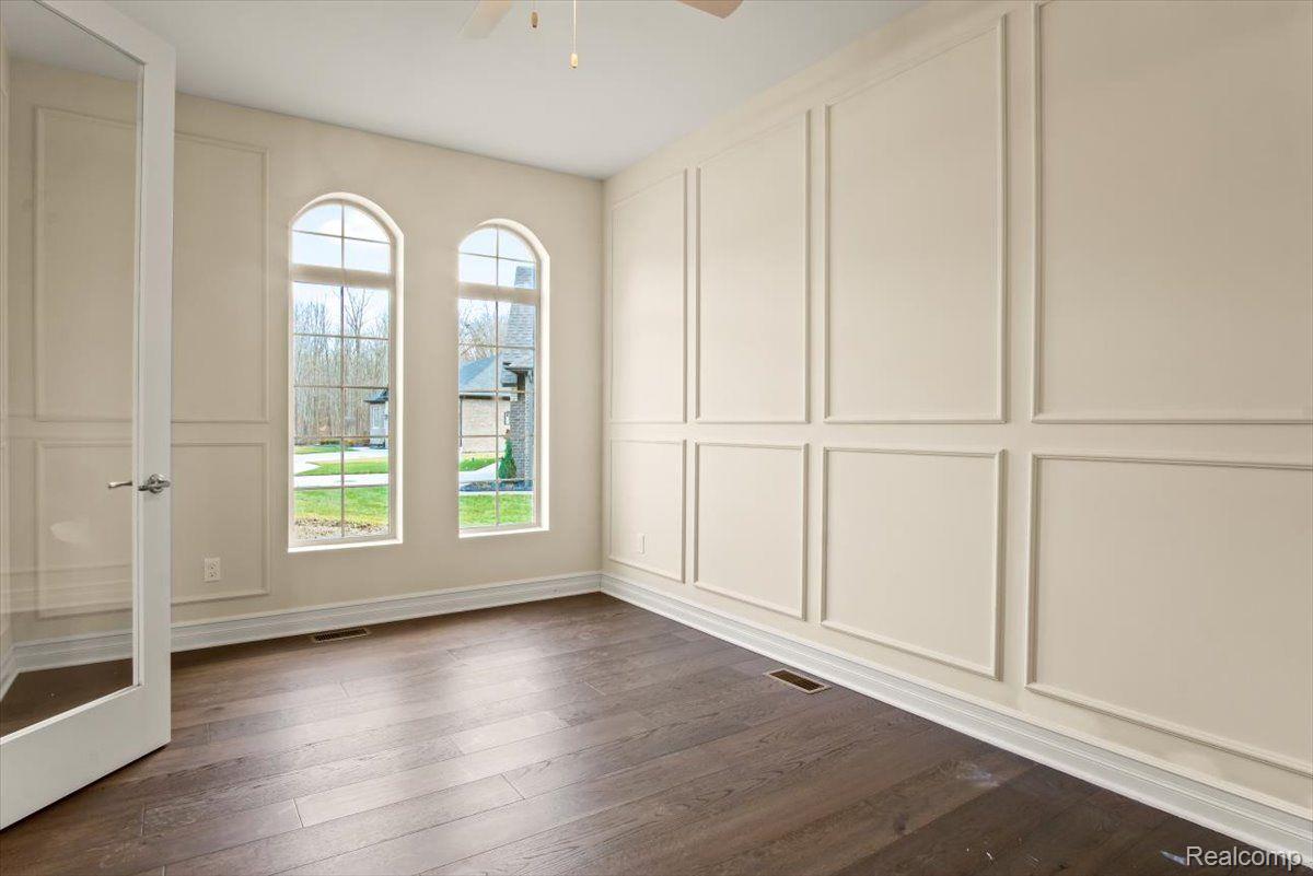 56309 SCOTLAND Drive