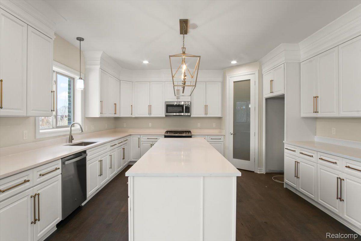 56309 SCOTLAND Drive