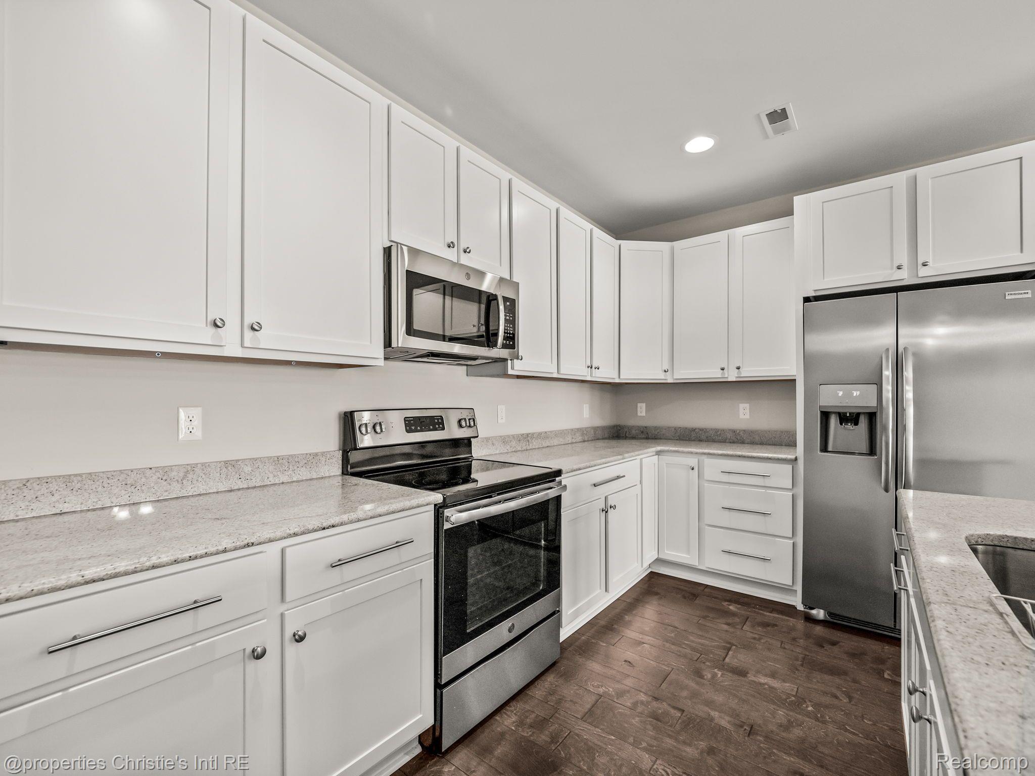 5508 ARBOR CHASE Drive
