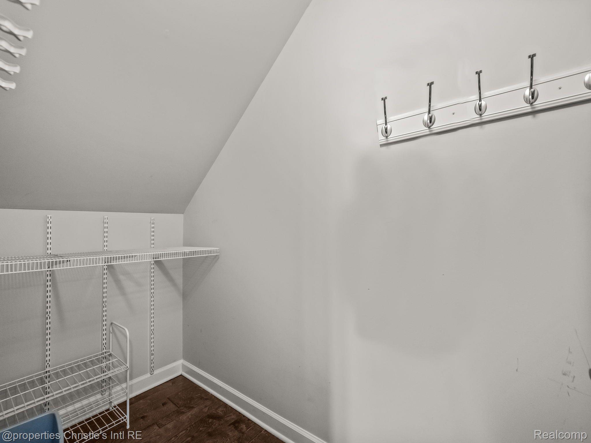 5508 ARBOR CHASE Drive