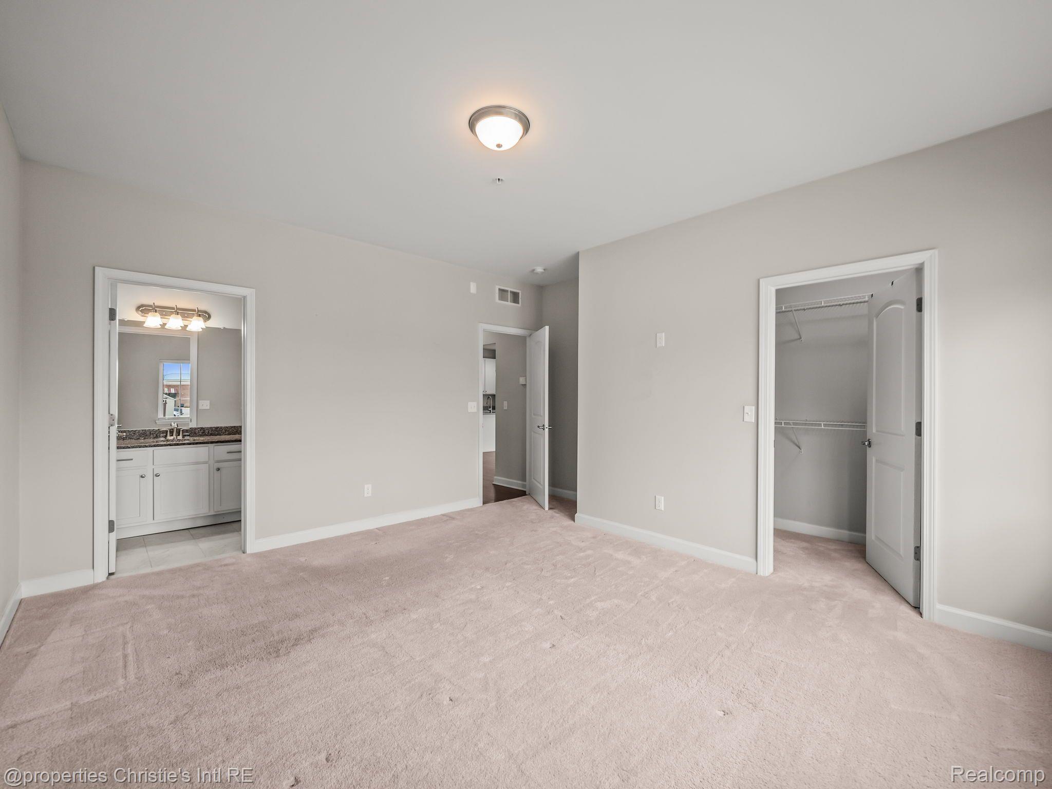 5508 ARBOR CHASE Drive