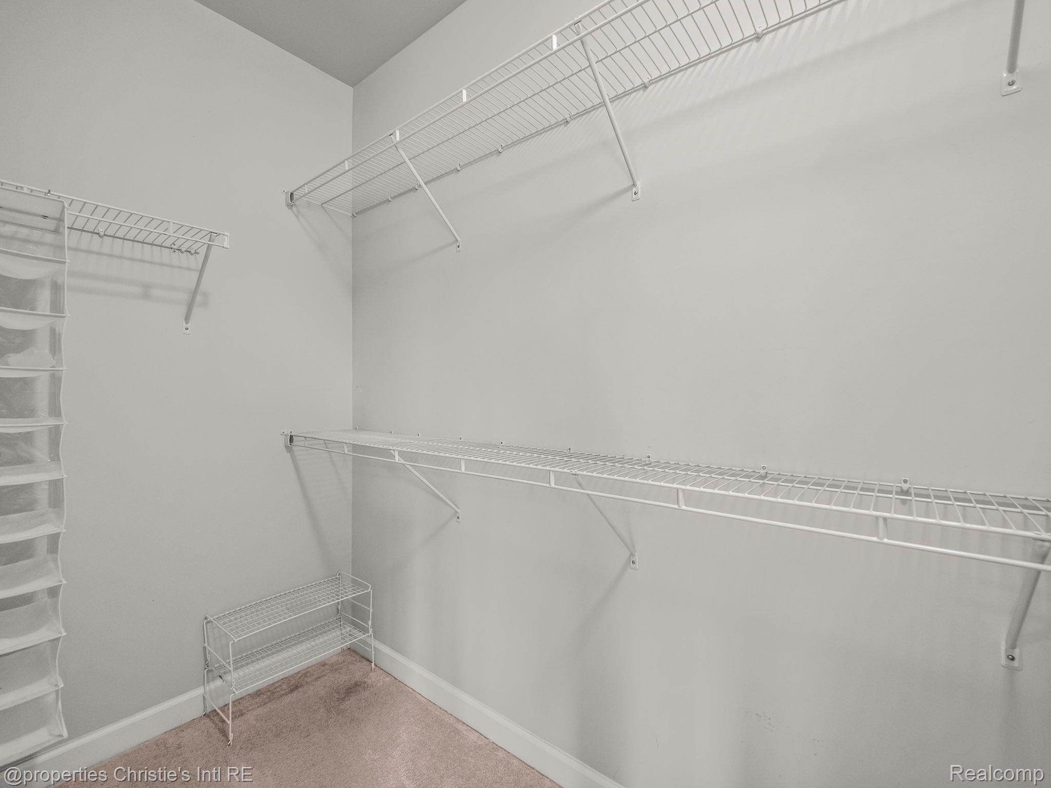 5508 ARBOR CHASE Drive