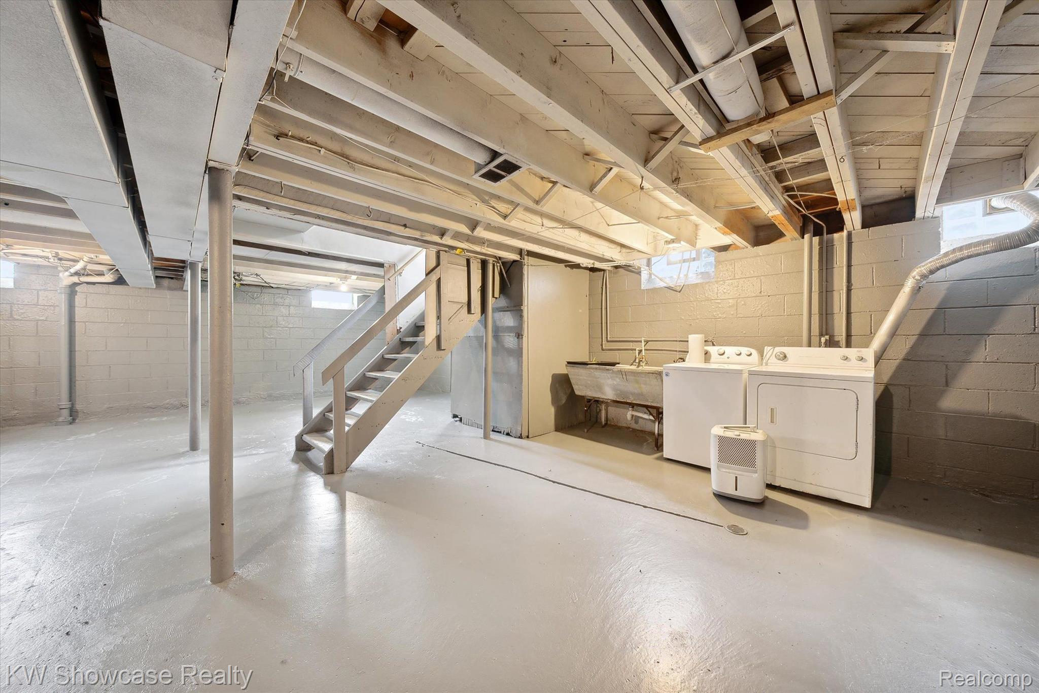 24658 ROANOKE Avenue