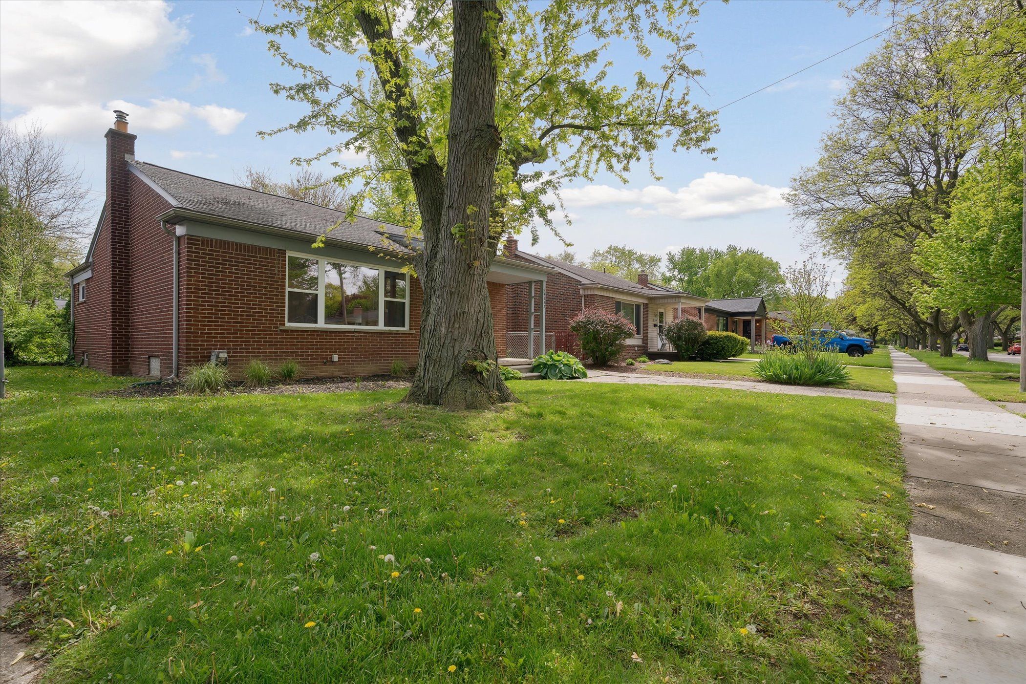 24658 ROANOKE Avenue