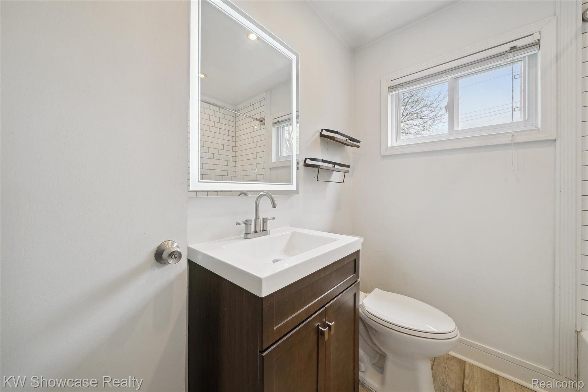 24658 ROANOKE Avenue