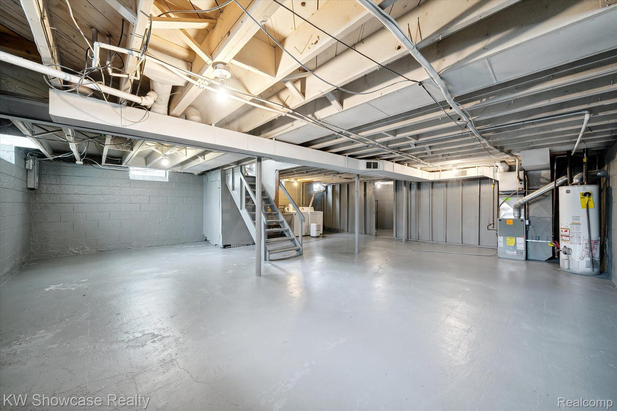 24658 ROANOKE Avenue