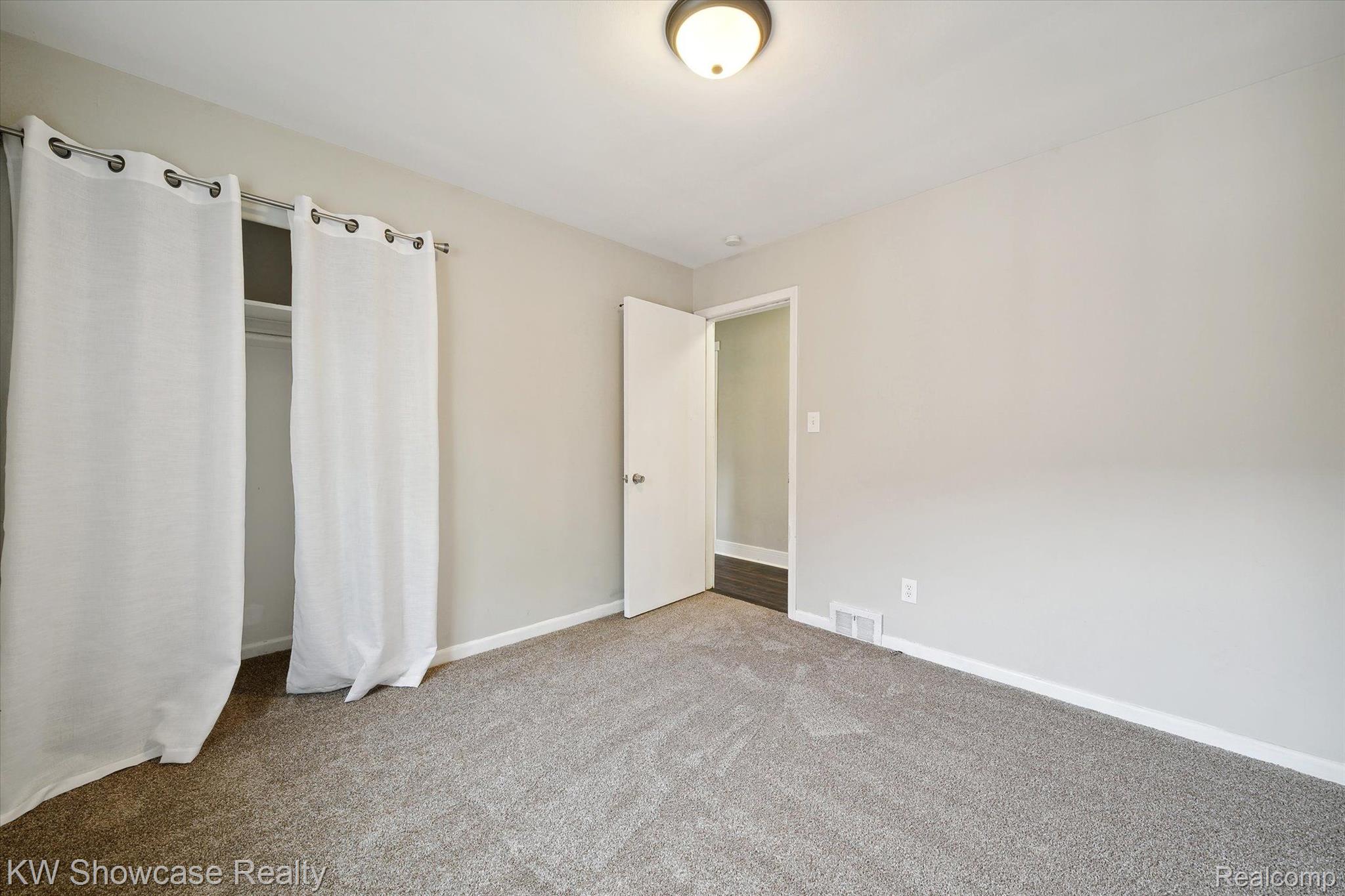 24658 ROANOKE Avenue