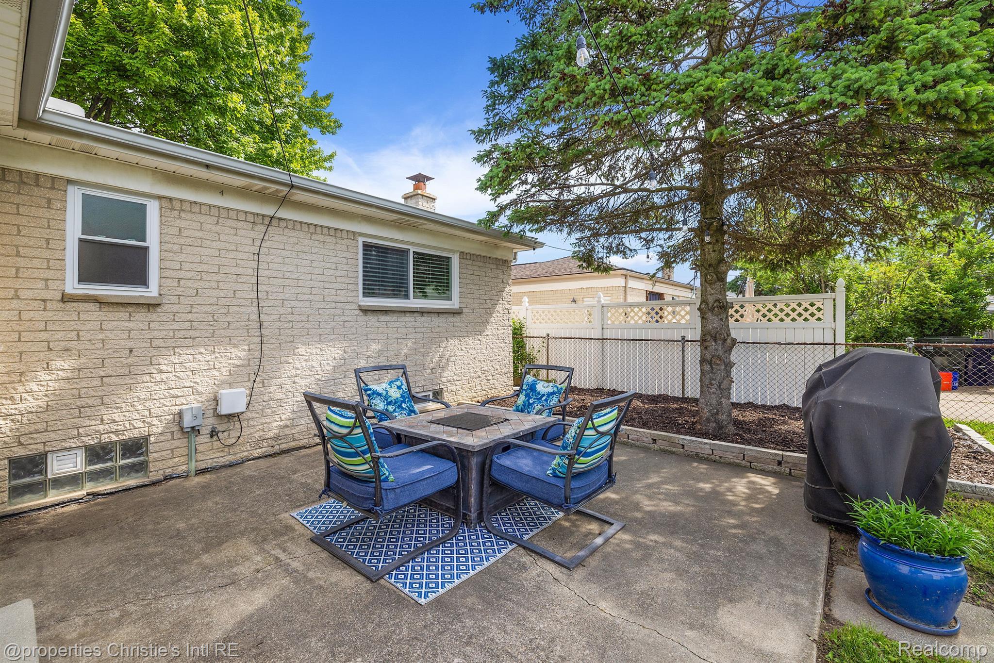 8748 HAMILTON EAST Drive