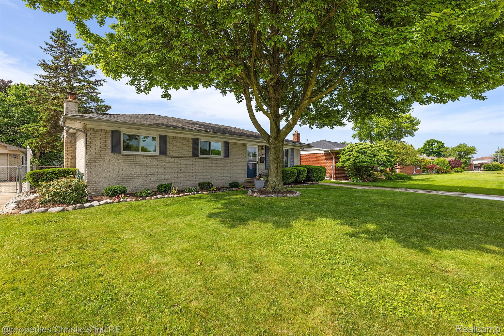 8748 HAMILTON EAST Drive