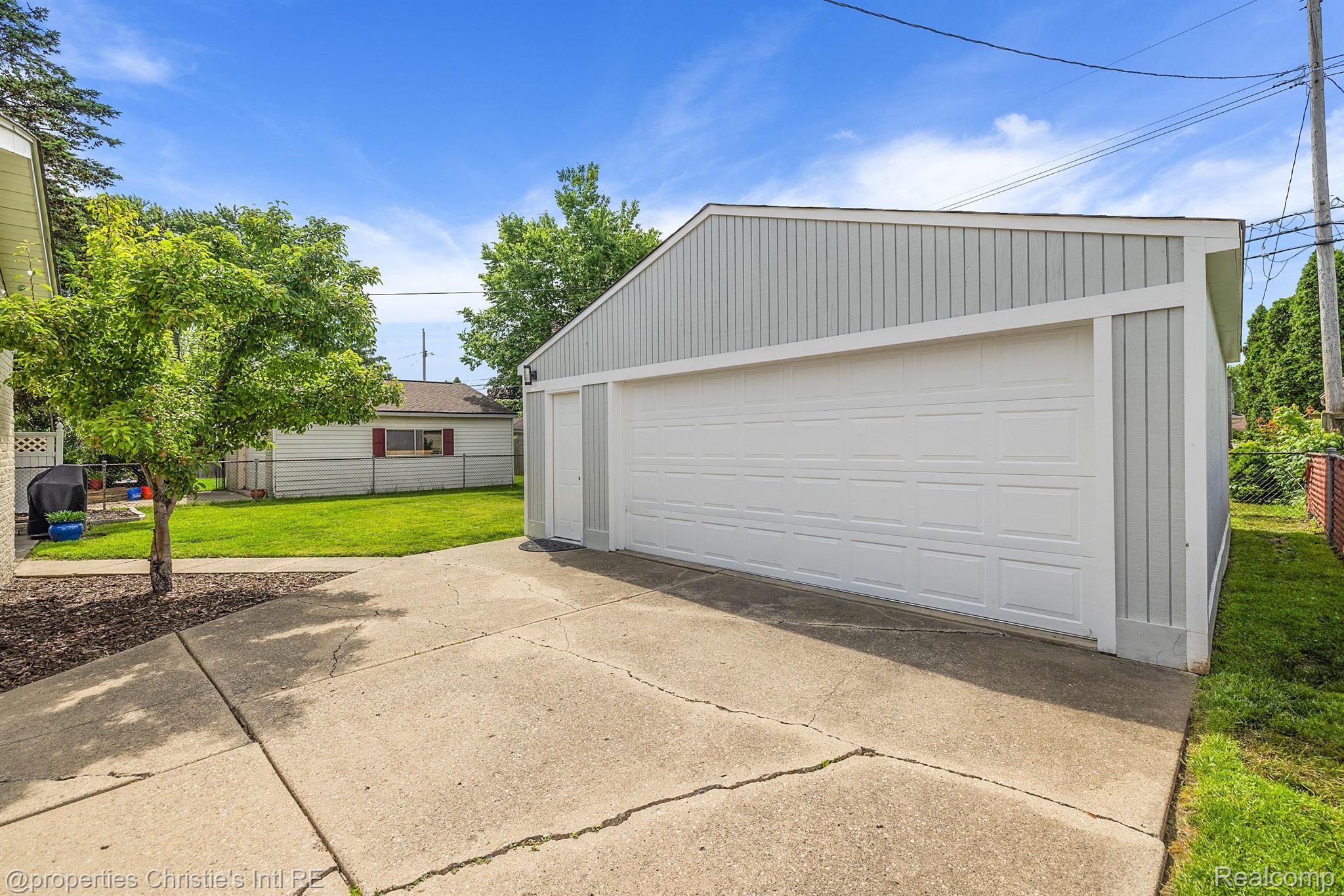 8748 HAMILTON EAST Drive