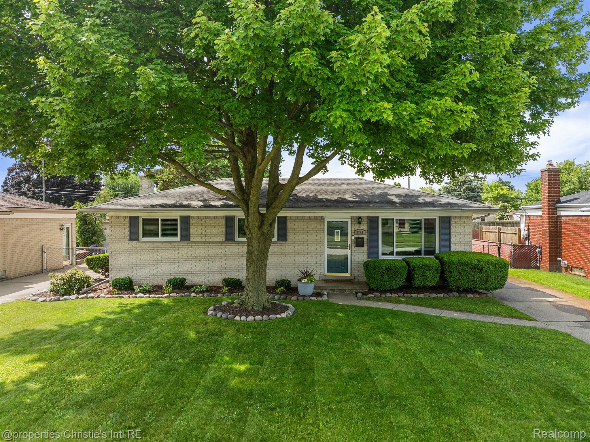 8748 HAMILTON EAST Drive