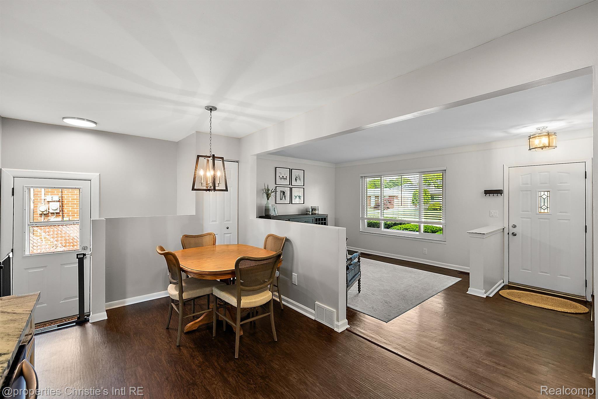 8748 HAMILTON EAST Drive