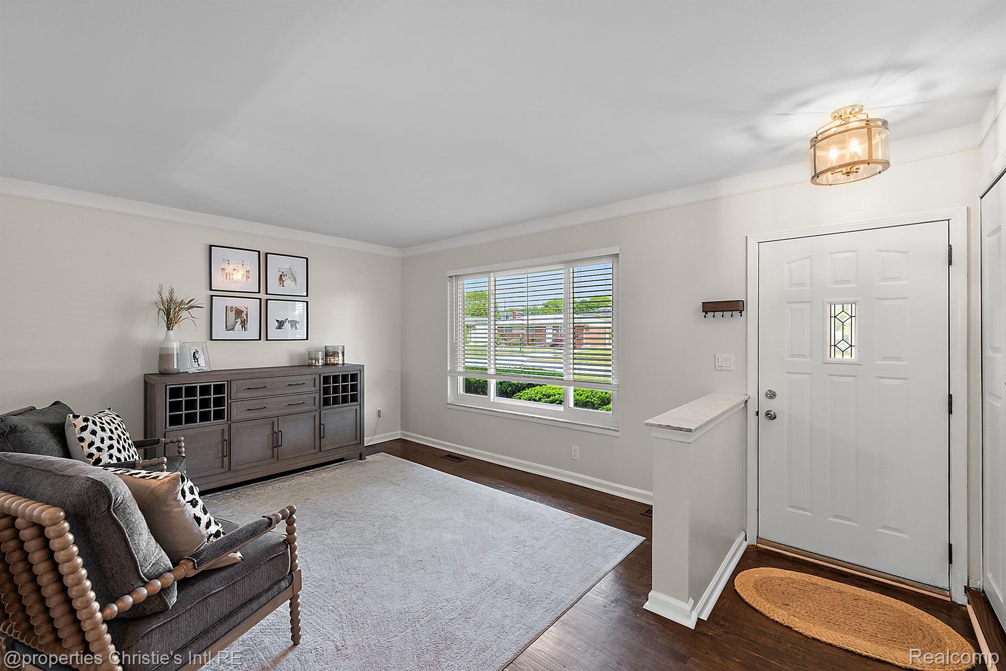 8748 HAMILTON EAST Drive
