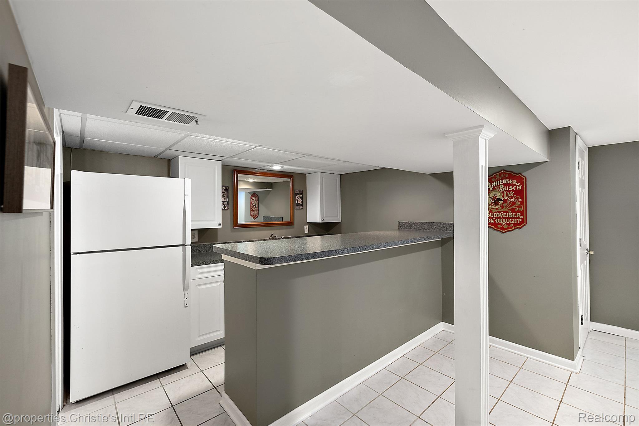8748 HAMILTON EAST Drive