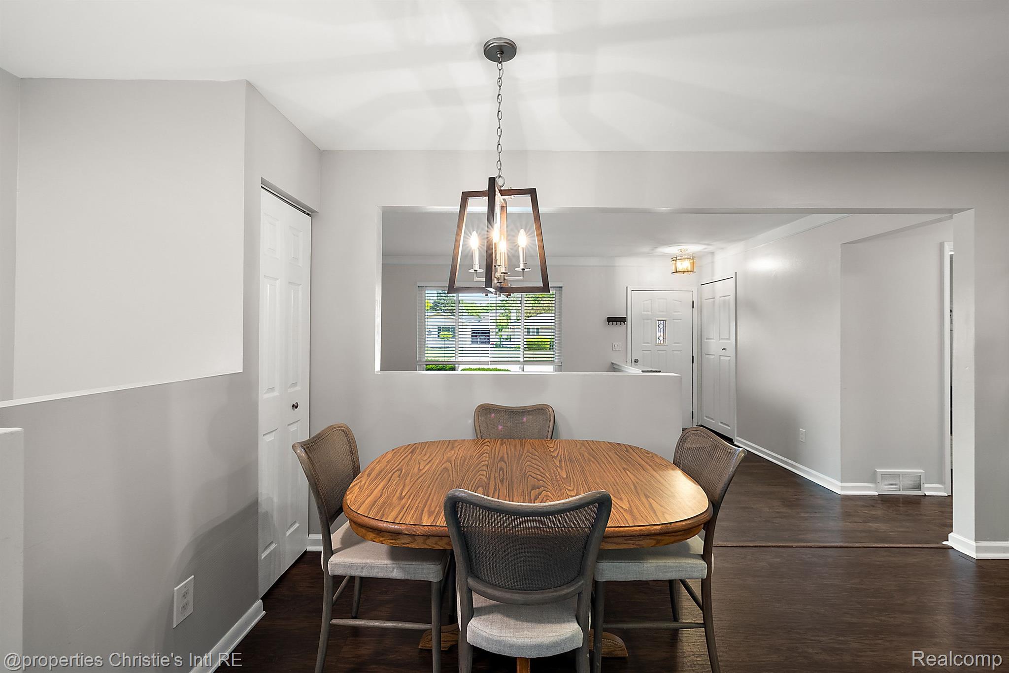 8748 HAMILTON EAST Drive
