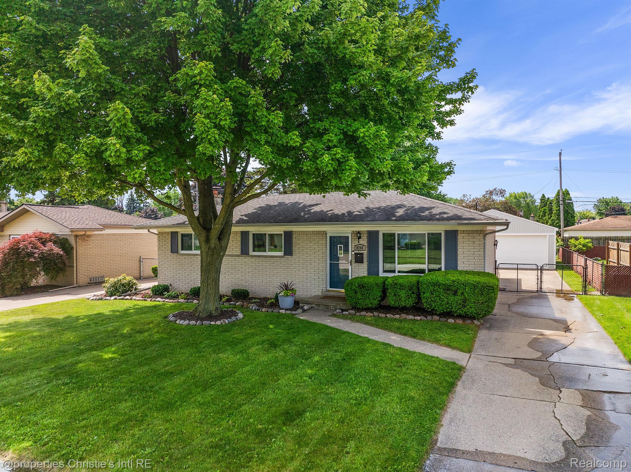 8748 HAMILTON EAST Drive