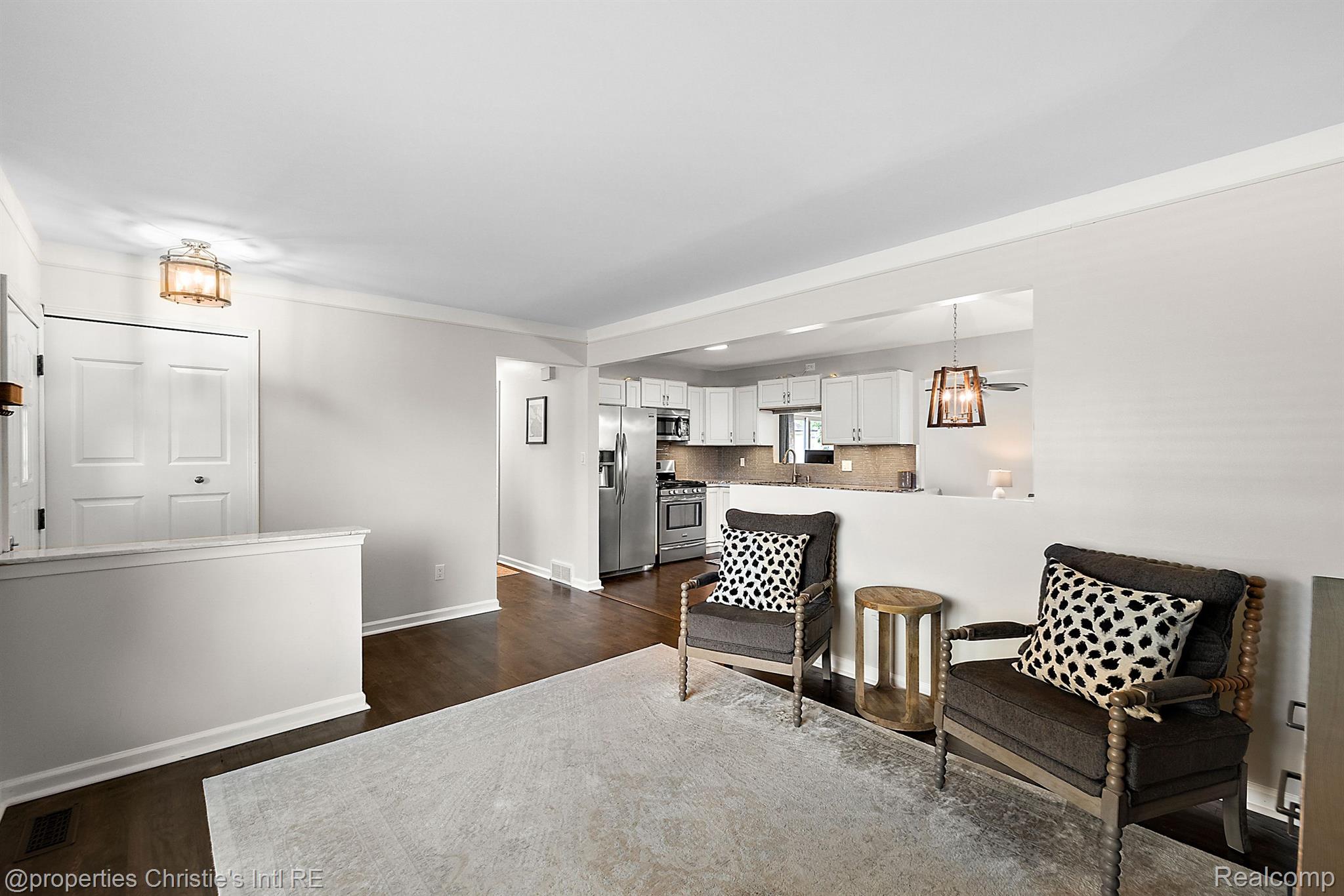 8748 HAMILTON EAST Drive