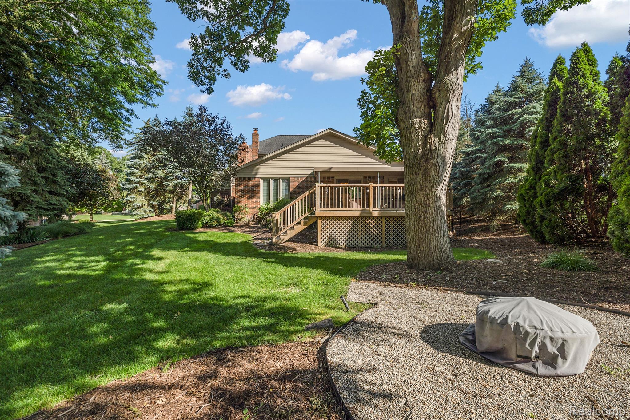 565 SNOWMASS Drive