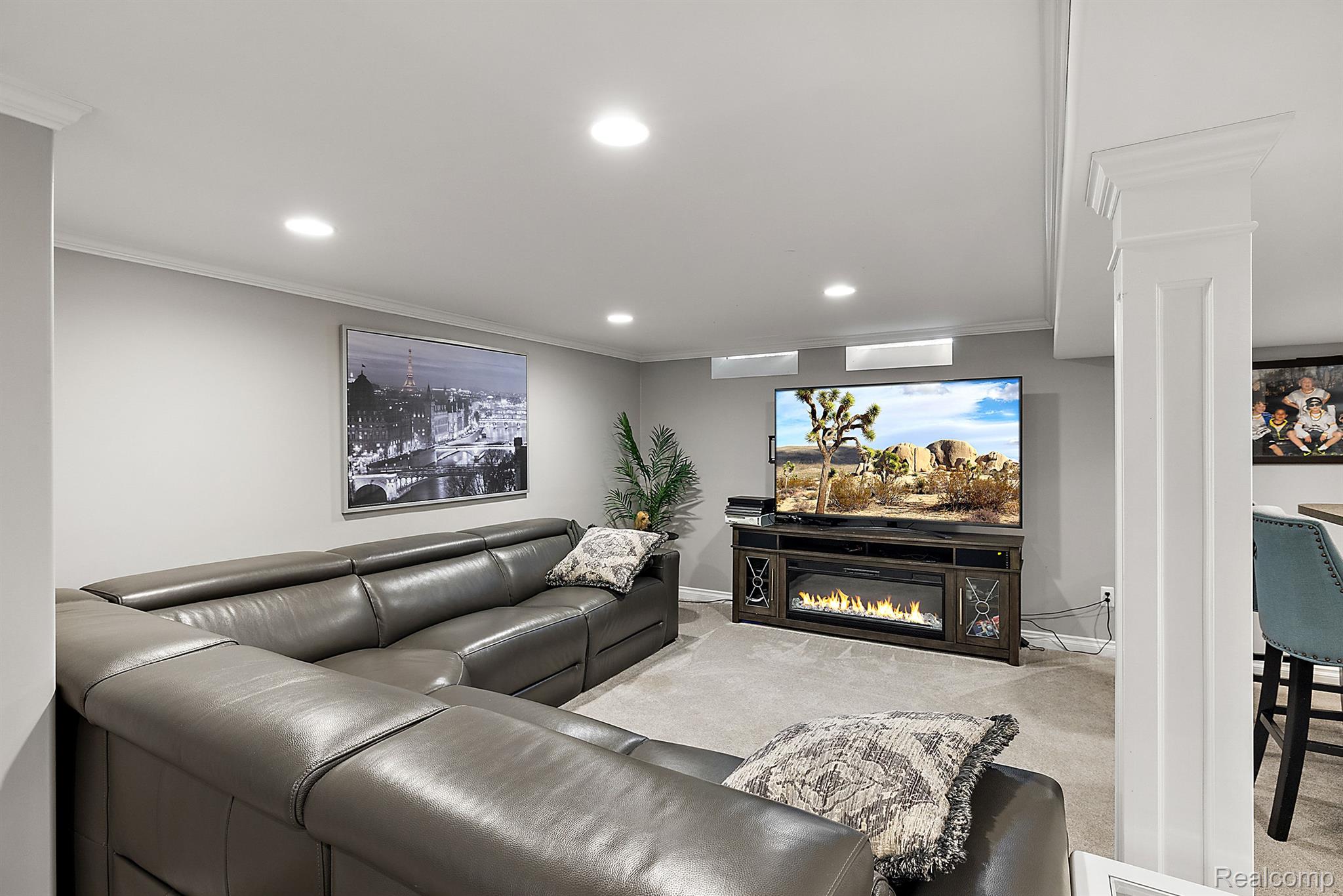 565 SNOWMASS Drive