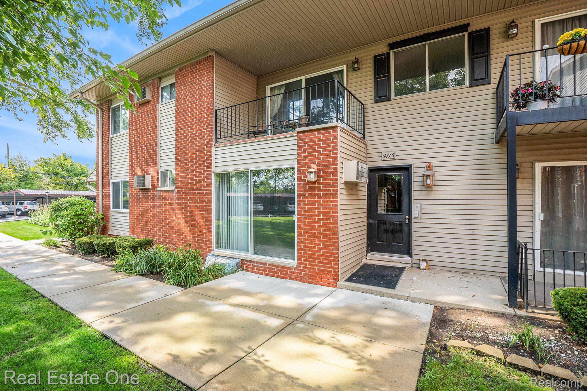 4115 BENJAMIN Avenue 6