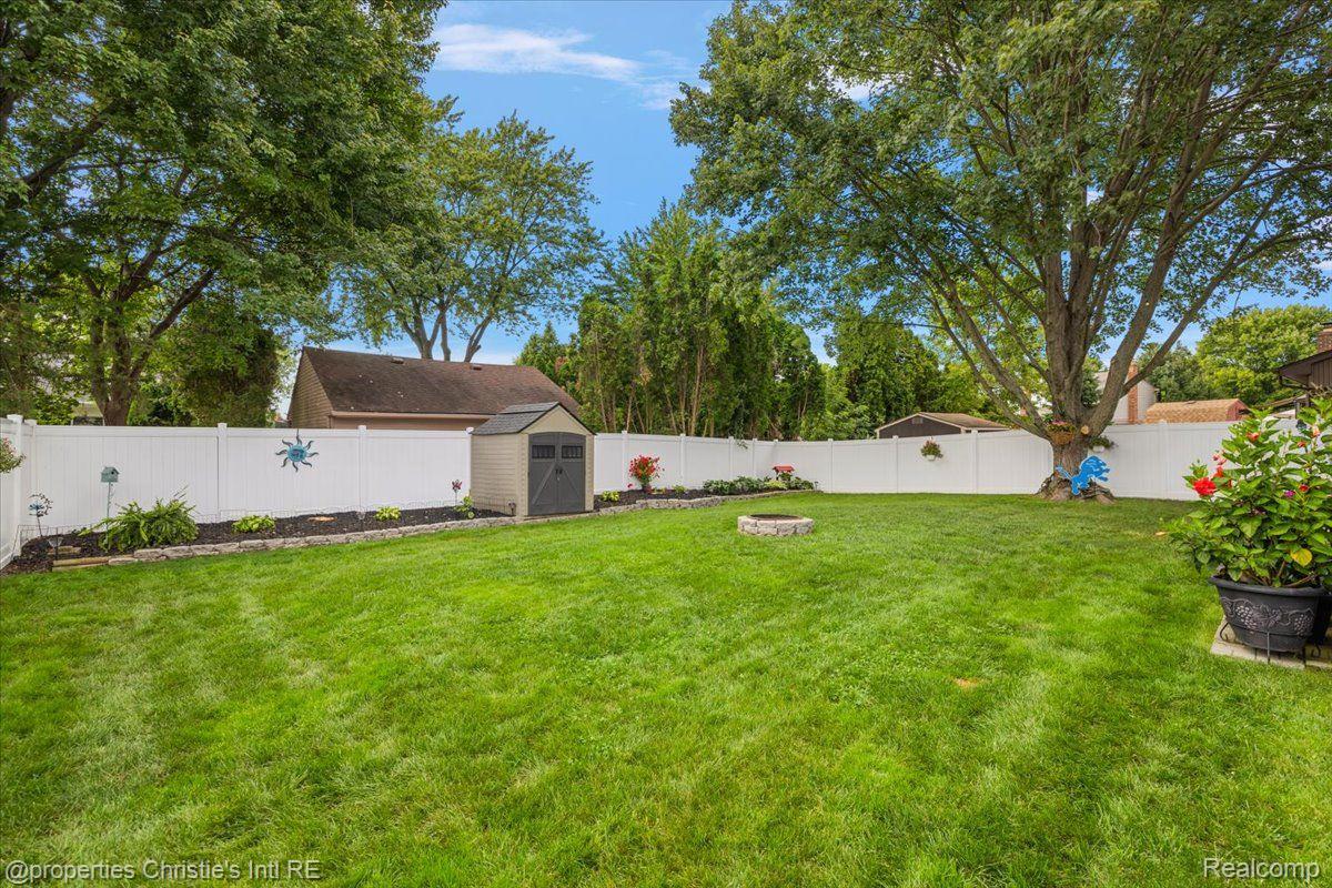 41293 IRONWOOD Drive