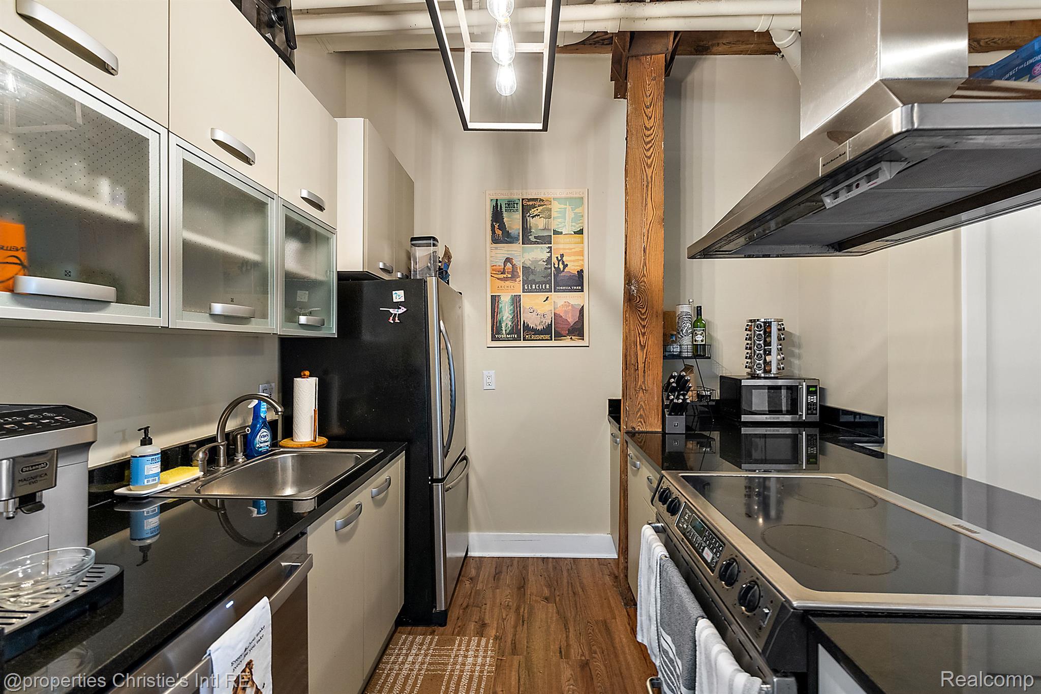 6533 E JEFFERSON Avenue 407