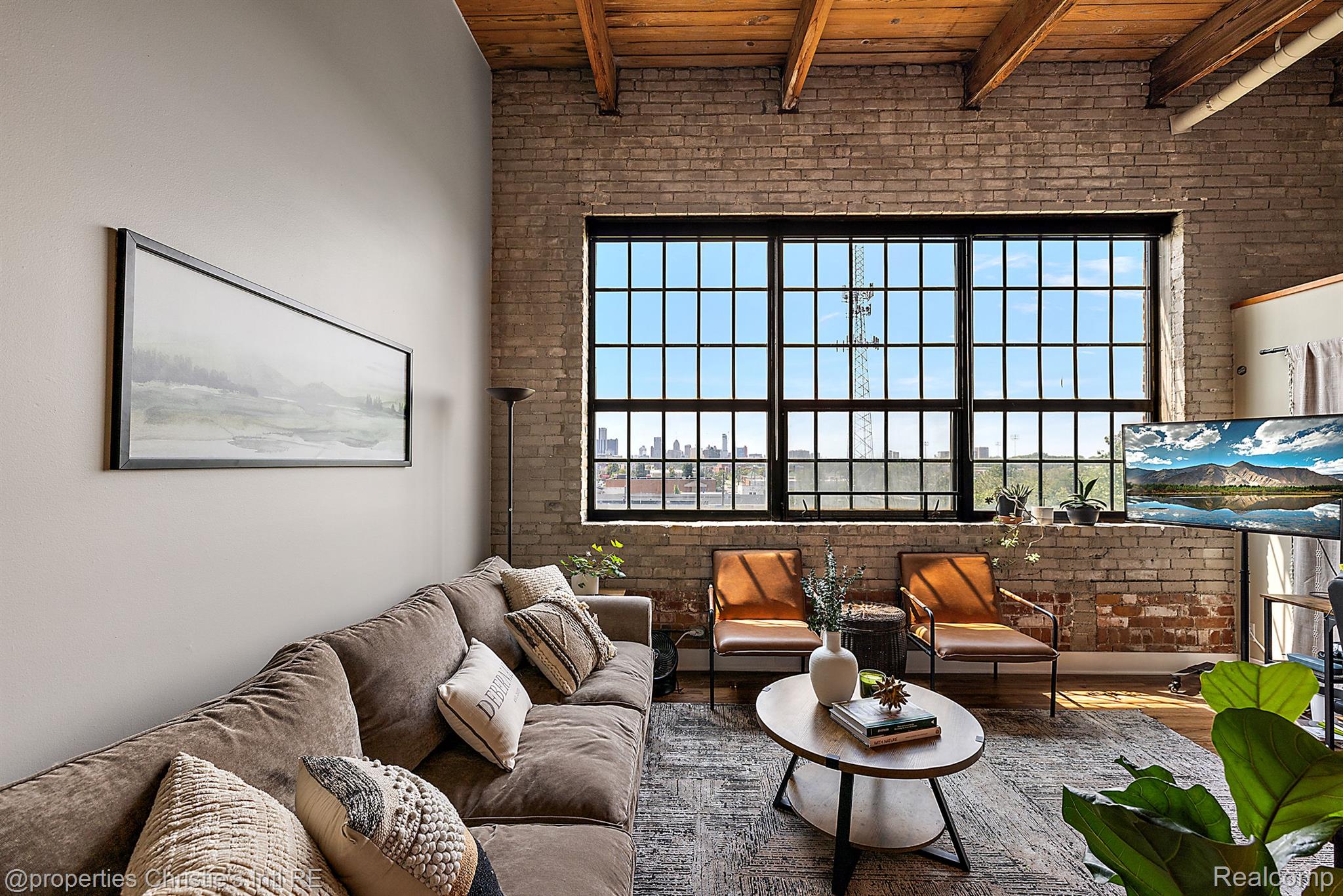 6533 E JEFFERSON Avenue 407