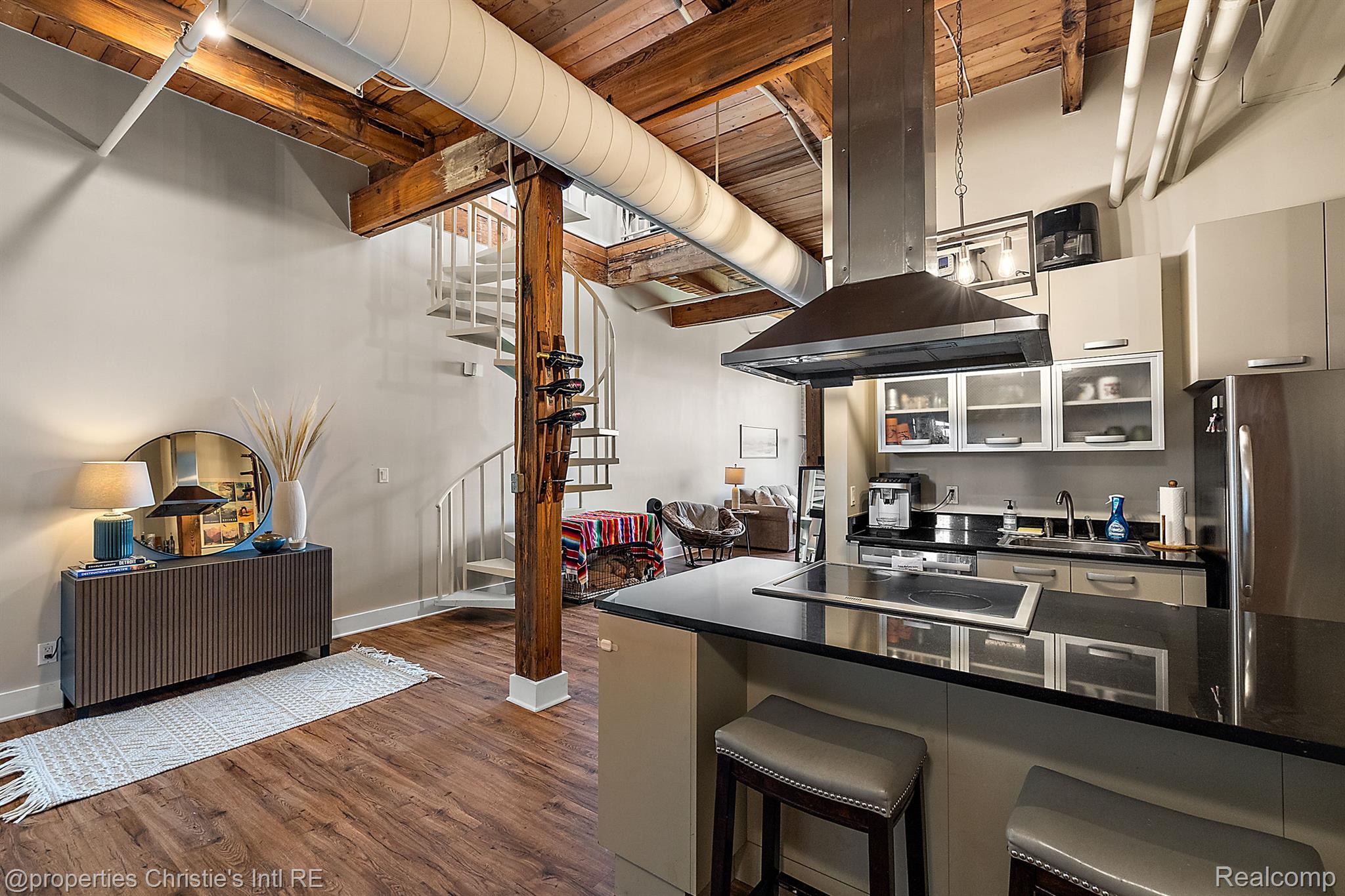 6533 E JEFFERSON Avenue 407