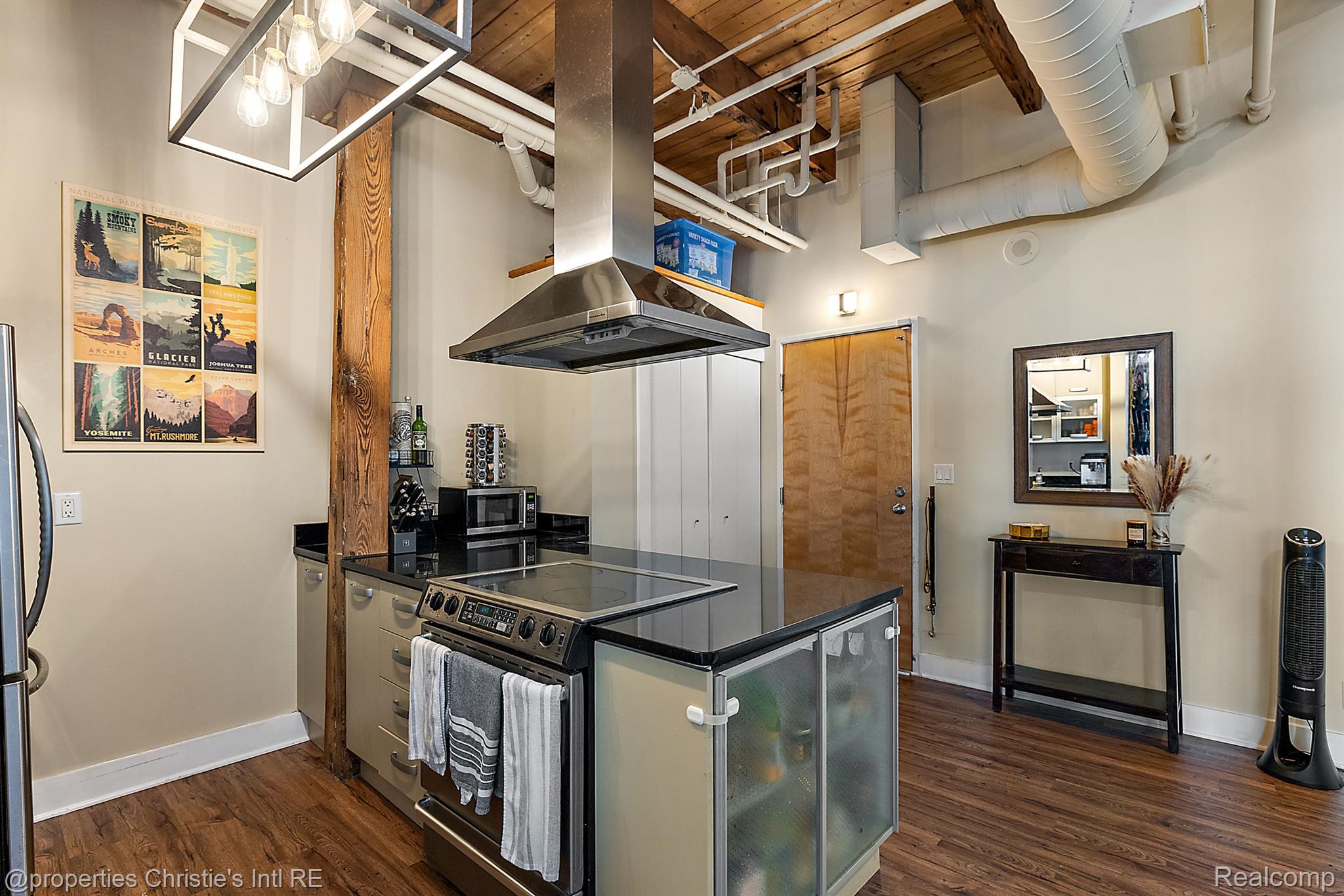 6533 E JEFFERSON Avenue 407