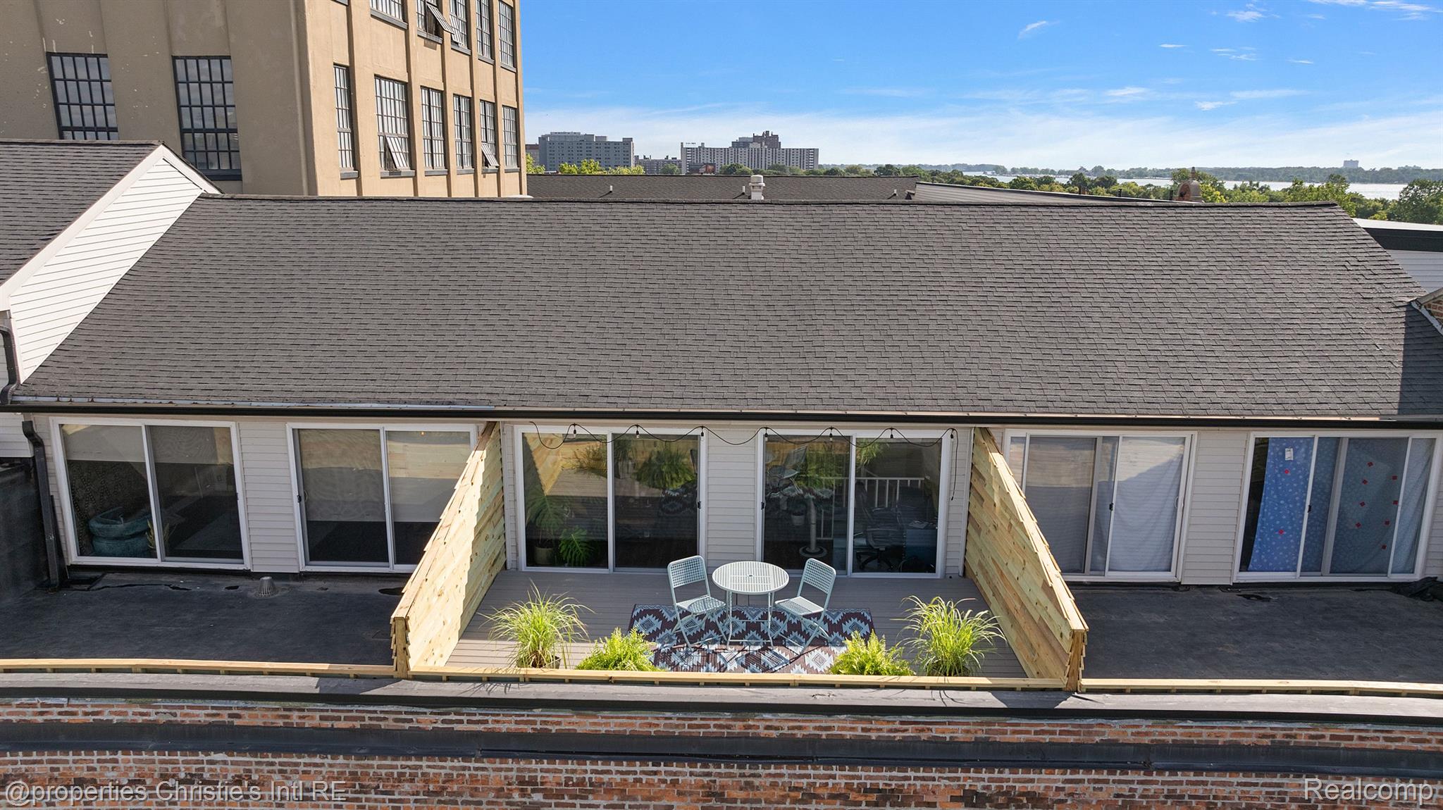 6533 E JEFFERSON Avenue 407