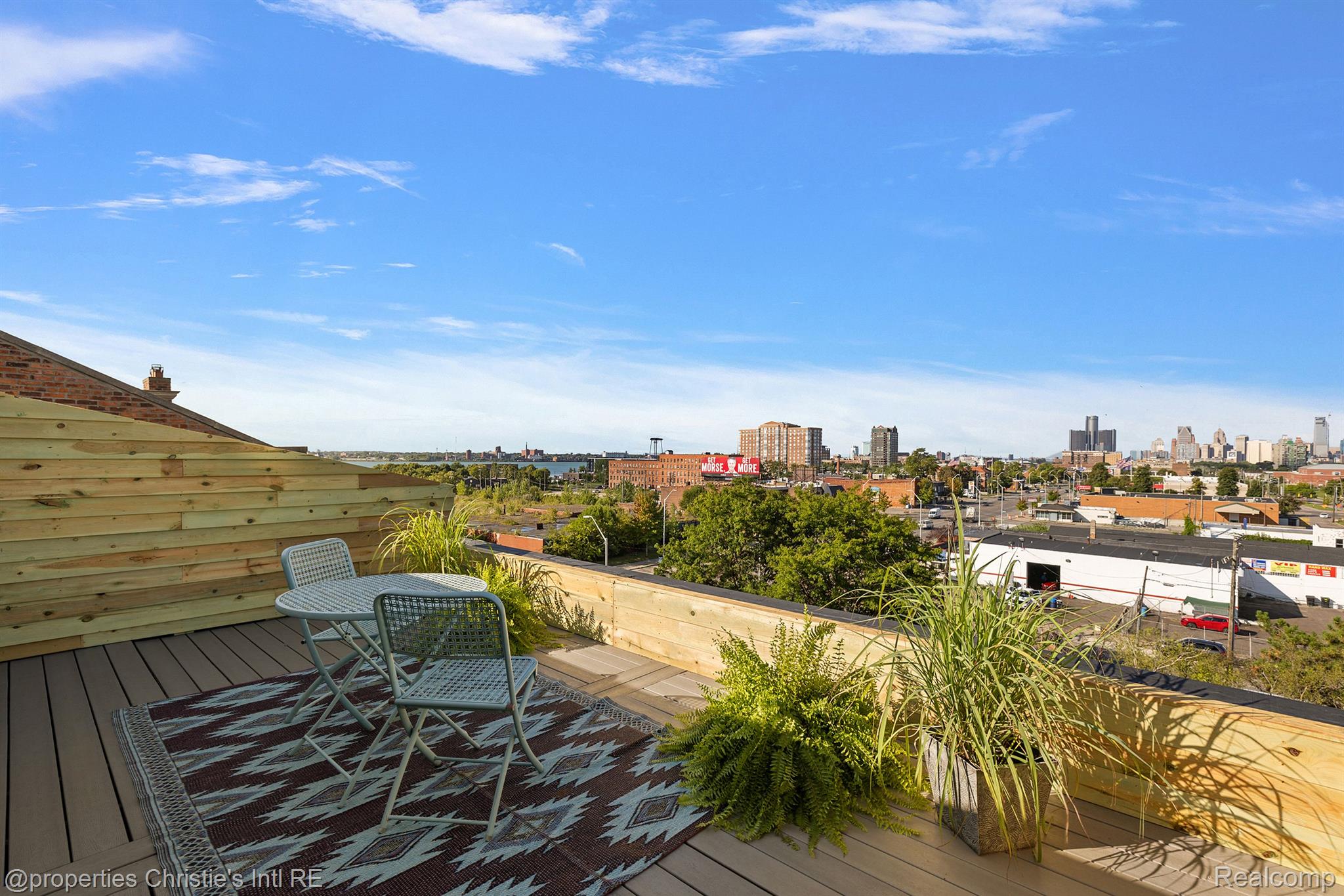 6533 E JEFFERSON Avenue 407