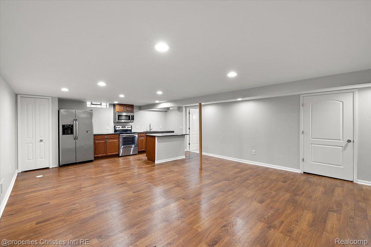 3360 Wolverine Drive