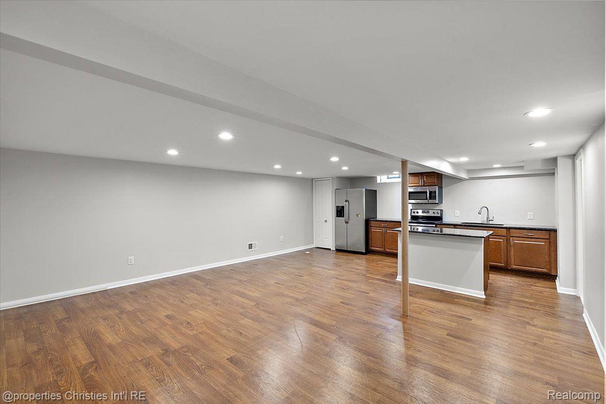 3360 Wolverine Drive